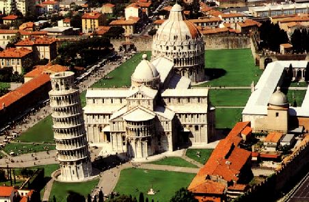La famosa Torre pendente e il Duomo